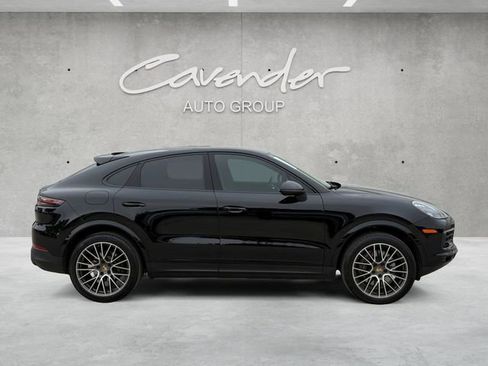 Used 2021 Porsche Cayenne Coupe AWD/4WD image 17