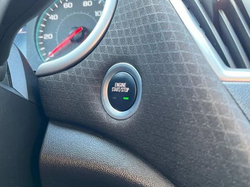 Used 2023 Chevrolet Malibu LT image 19