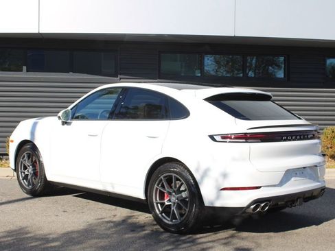 New 2026 Porsche Cayenne S image 3