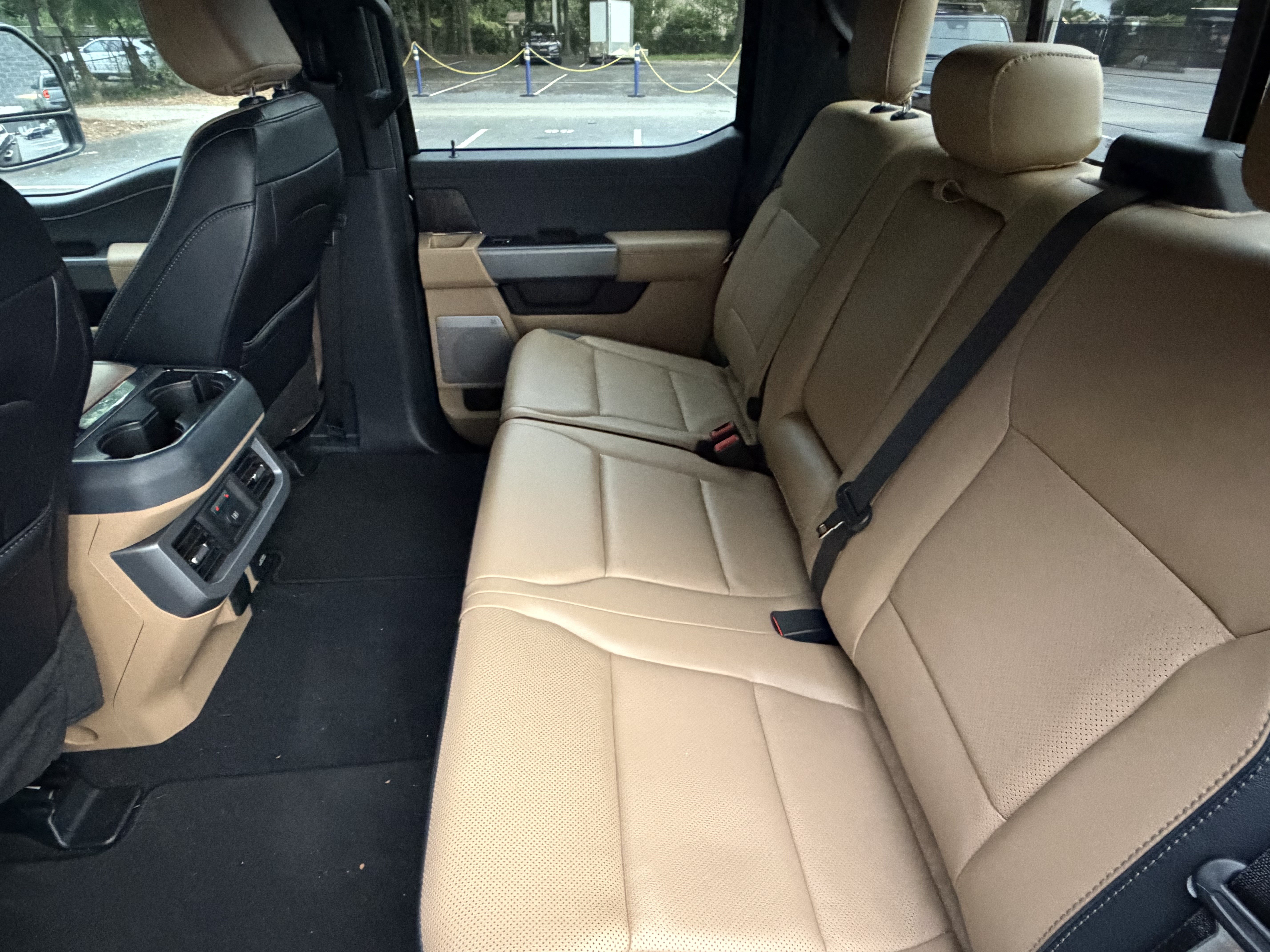 Used 2023 Ford F250 Lariat w/ Lariat Ultimate Package AWD/4WD image 32
