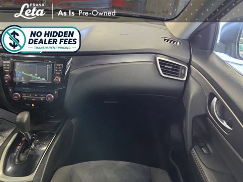Used 2015 Nissan Rogue SV w/ SV Premium Package FWD image 17