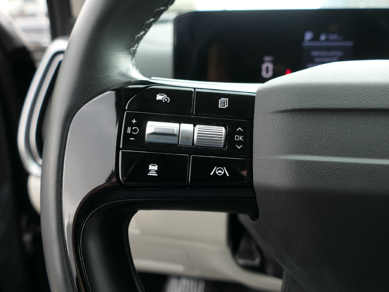 Certified 2026 Kia Sorento S FWD image 14