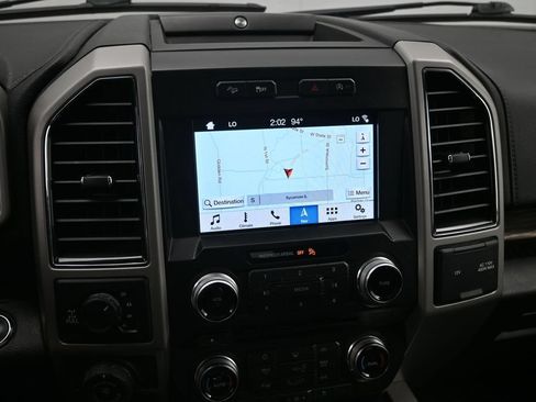 Used 2018 Ford F150 Lariat w/ Equipment Group 502A Luxury AWD/4WD image 17