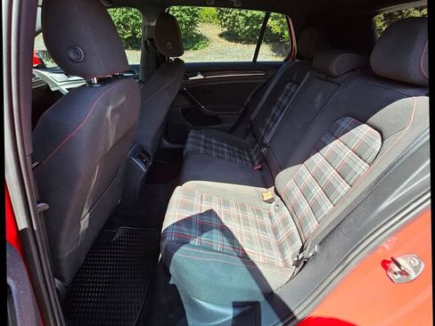 Used 2015 Volkswagen GTI S image 21