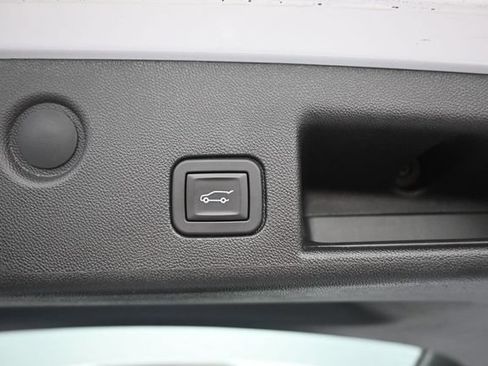 Used 2024 Chevrolet Equinox LT AWD/4WD image 37