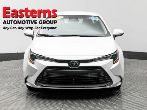 Used 2024 Toyota Corolla LE image 3