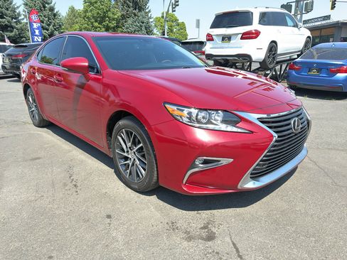 Used 2016 Lexus ES 350 w/ Premium Package w/Wood Trim FWD image 11