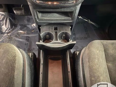 Used 2017 Dodge Grand Caravan SE image 18