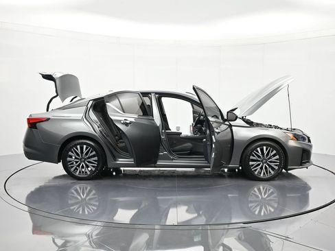 Used 2023 Nissan Altima 2.5 SV image 47