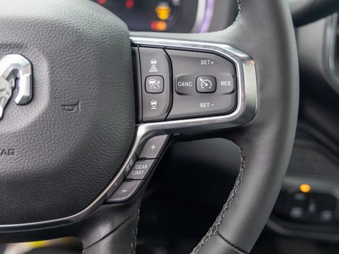New 2026 RAM 2500 Laramie AWD/4WD image 28