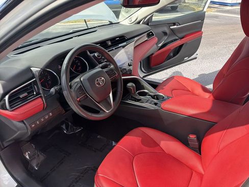 Used 2020 Toyota Camry XSE image 22