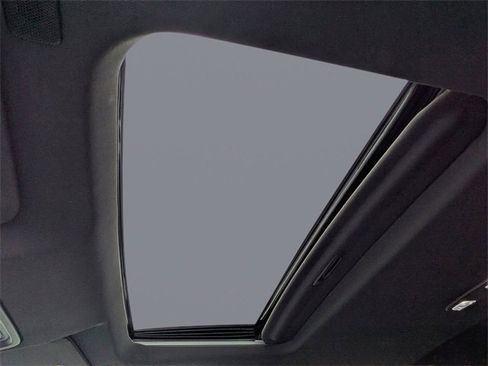 Used 2021 Chevrolet Silverado 1500 High Country w/ Technology Package image 19