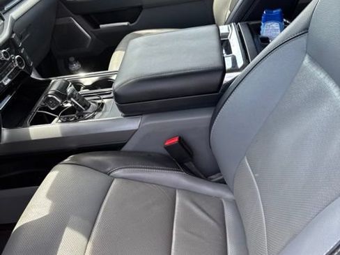 Used 2022 Ford F150 Lariat w/ Equipment Group 502A High AWD/4WD image 13
