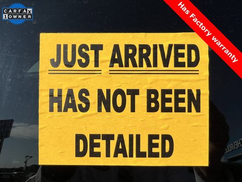 Used 2024 Chevrolet Suburban LT image 25