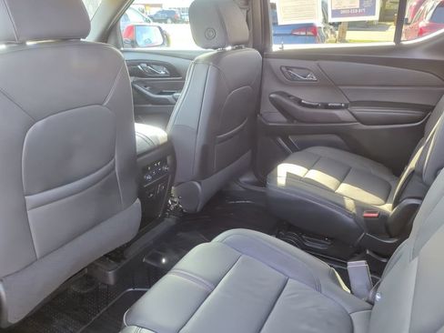 Certified 2023 Chevrolet Traverse RS w/ LPO, Floor Liner Package AWD/4WD image 19