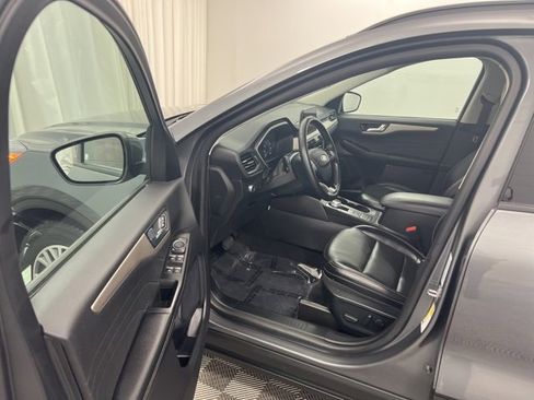 Used 2022 Ford Escape SEL image 12