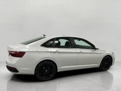 New 2026 Volkswagen Jetta SE image 2