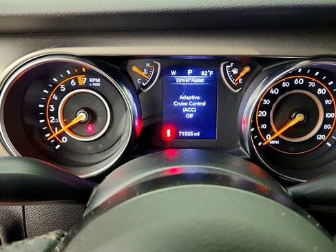Used 2019 Jeep Wrangler Sport AWD/4WD image 14
