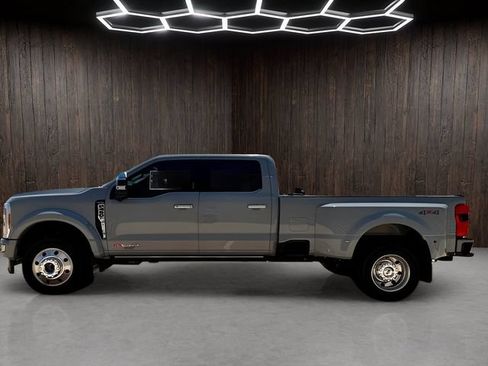 Used 2024 Ford F450 Limited AWD/4WD image 3