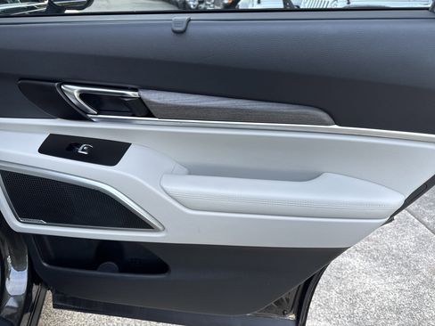 Used 2021 Kia Telluride EX w/ EX Premium Package image 16