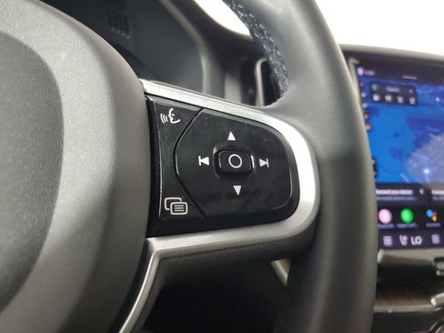 Certified 2023 Volvo XC60 B5 Ultimate w/ Climate Package AWD/4WD image 28
