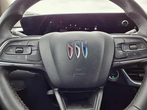Used 2024 Buick Encore GX Sport Touring image 13