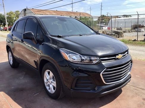 Used 2021 Chevrolet Trax LS w/ Tint and Cruise Package image 7