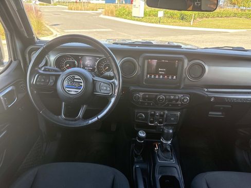 Used 2021 Jeep Wrangler Unlimited Willys image 17