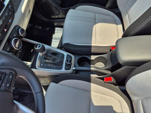 New 2026 Hyundai Venue SEL FWD image 21