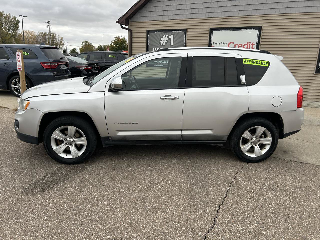 Used 2011 Jeep Compass Latitude AWD/4WD image 8