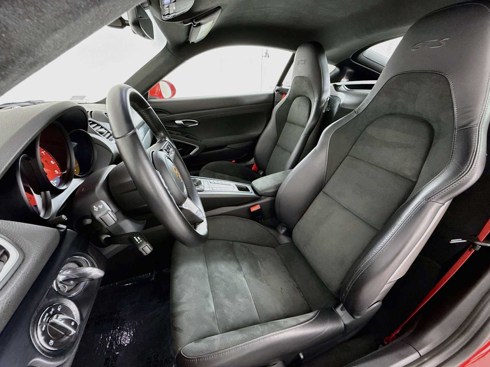 Certified 2023 Porsche 718 Cayman GTS RWD image 5