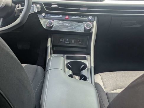 Used 2025 Hyundai Sonata SEL FWD image 18