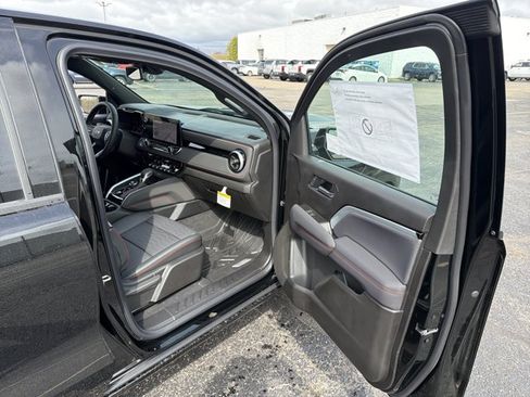 New 2026 Chevrolet Colorado Z71 w/ Z71 Convenience Package 2 AWD/4WD image 28