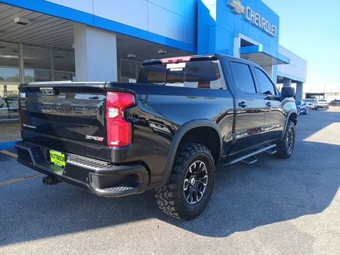 Used 2024 Chevrolet Silverado 1500 ZR2 w/ Technology Package image 5