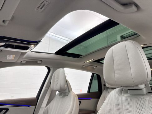 Used 2023 Mercedes-Benz EQS 580 4MATIC SUV image 5