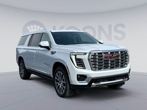 New 2026 GMC Yukon XL Denali w/ Sun & Power Step Package image 10