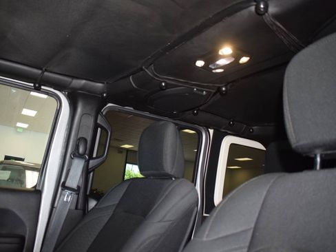 Used 2020 Jeep Wrangler Unlimited Sport AWD/4WD image 30
