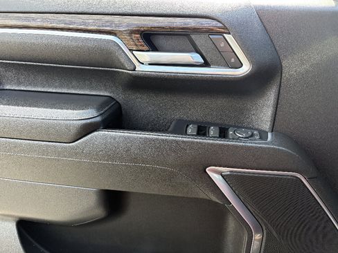 Used 2022 GMC Sierra 1500 Elevation AWD/4WD image 19