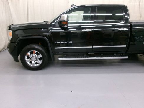 Used 2015 GMC Sierra 3500 Denali w/ Duramax Plus Package AWD/4WD image 5
