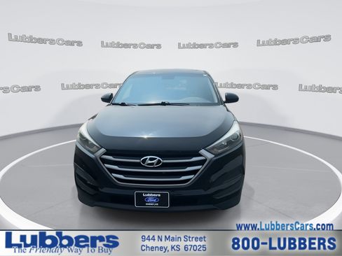 Used 2018 Hyundai Tucson SE AWD/4WD image 3