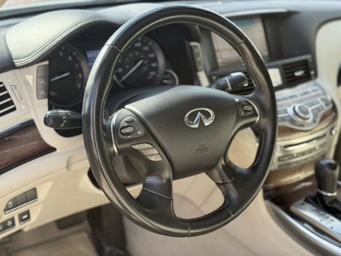 Used 2015 INFINITI Q70 3.7 w/ Deluxe Touring Package image 12