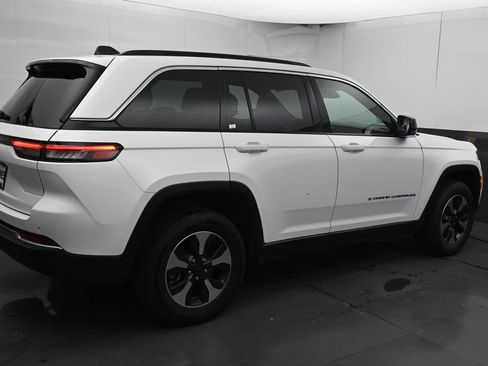 Used 2024 Jeep Grand Cherokee Limited 4xe AWD/4WD image 12