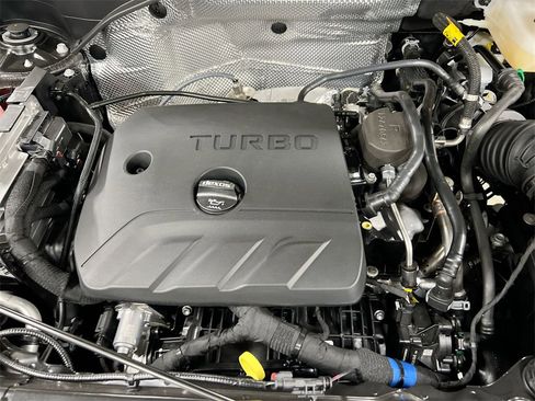 Used 2023 Buick Encore GX Essence w/ Experience Buick Package image 25