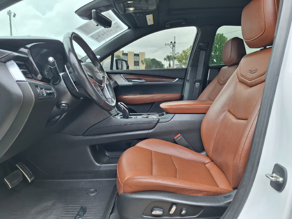 Used 2023 Cadillac XT5 Sportv w/ Technology Package AWD/4WD image 13
