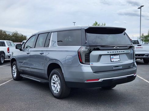 New 2026 Chevrolet Suburban LT w/ Comfort Package AWD/4WD image 2