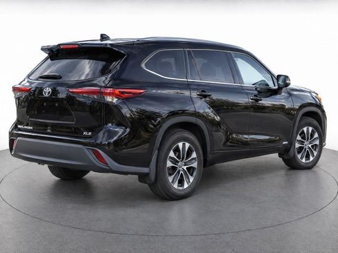 Used 2026 Toyota Highlander XLE AWD/4WD image 7