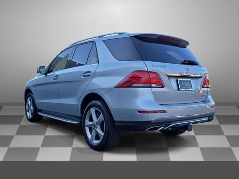 Used 2019 Mercedes-Benz GLE 400 4MATIC image 4