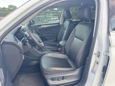 Used 2022 Volkswagen Tiguan SE FWD image 30