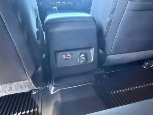 Used 2024 Nissan Frontier PRO-4X w/ Pro Convenience Package image 10