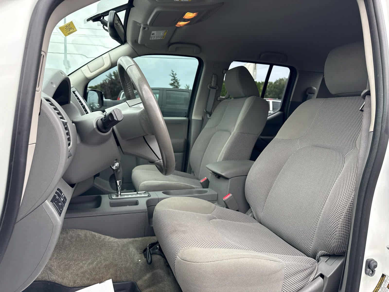 Used 2018 Nissan Frontier SV w/ Value Truck Package AWD/4WD image 11